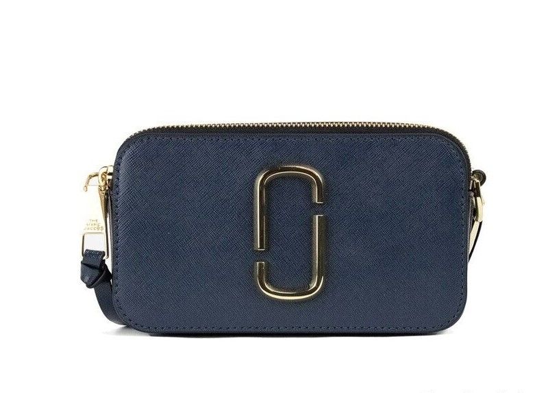 Сумка-кошелек из сафьяновой кожи с синим морем Snapshot Bag The Marc Jacobs
Сумка-кошелек из сафьяновой кожи с синим морем Snapshot Bag The Marc Jacobs