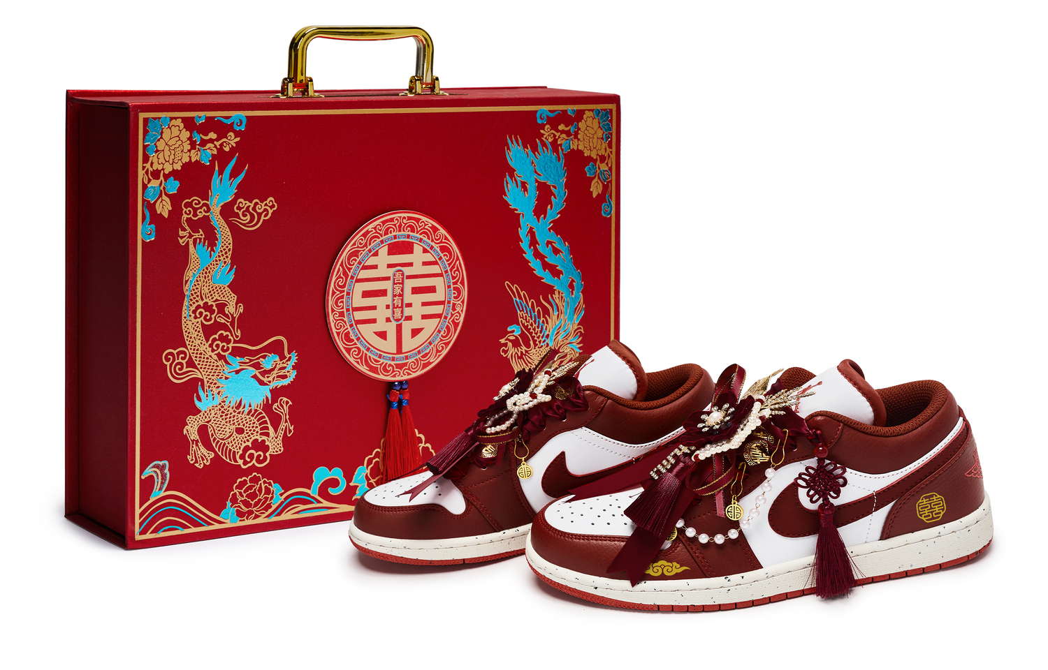 Кроссовки Air 1 Vintage Unisex низкие Red/White/Gold Jordan, красный белый золотой
Кроссовки Air 1 Vintage Unisex низкие Red/White/Gold Jordan, красный белый золотой