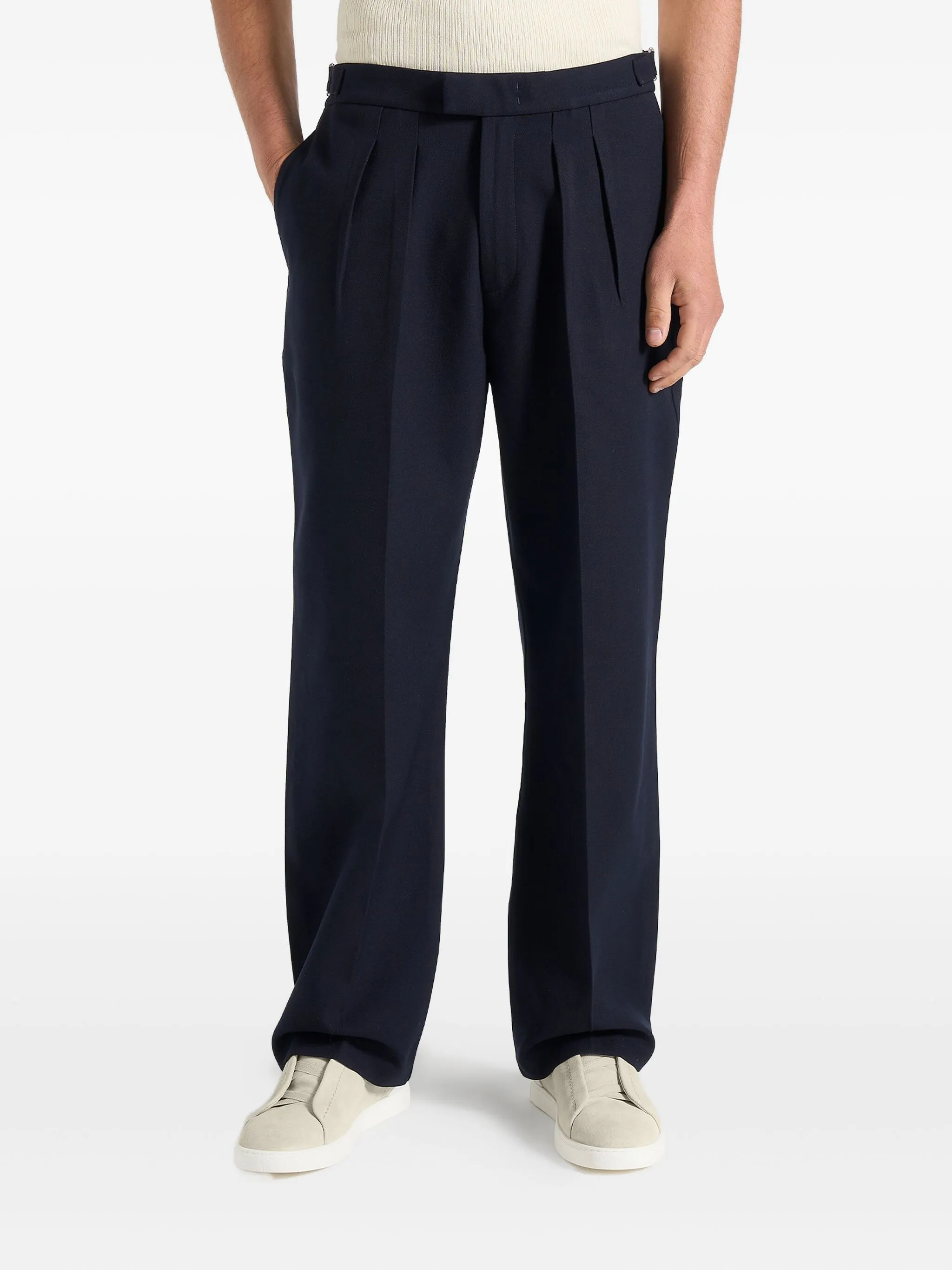 Брюки Pierre строгого кроя со складками Manière De Voir, синий
Брюки Pierre строгого кроя со складками Manière De Voir, синий