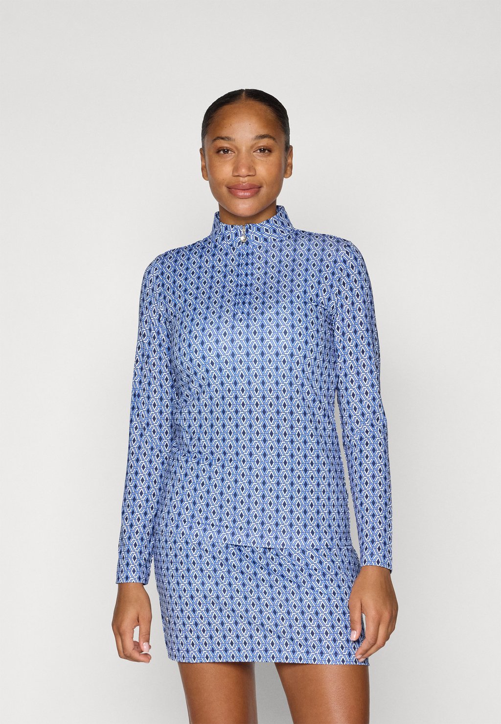 Топ с длинными рукавами ART Daily Sports, светло-голубой
Топ с длинными рукавами ART Daily Sports, светло-голубой