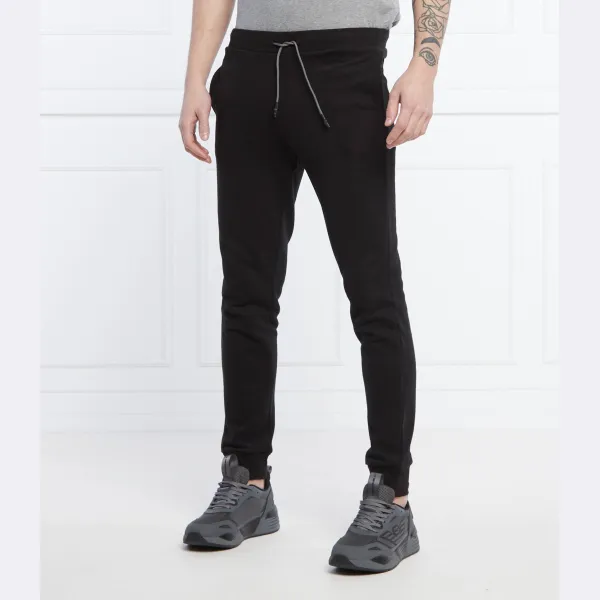 Спортивные брюки стандартного кроя La Martina, черный
Спортивные брюки стандартного кроя La Martina, черный