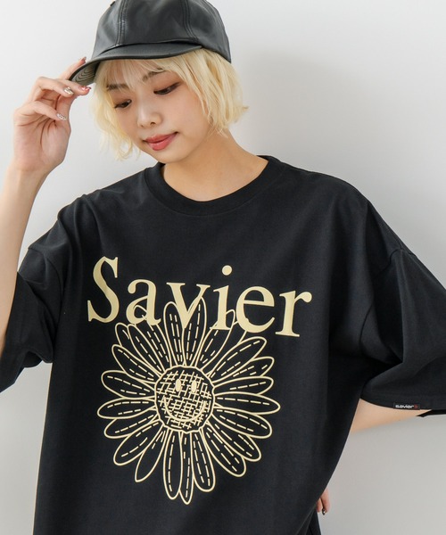 Футболка оверсайз с цветочным принтом SAVIER x SMILEY FACE, черный
Футболка оверсайз с цветочным принтом SAVIER x SMILEY FACE, черный