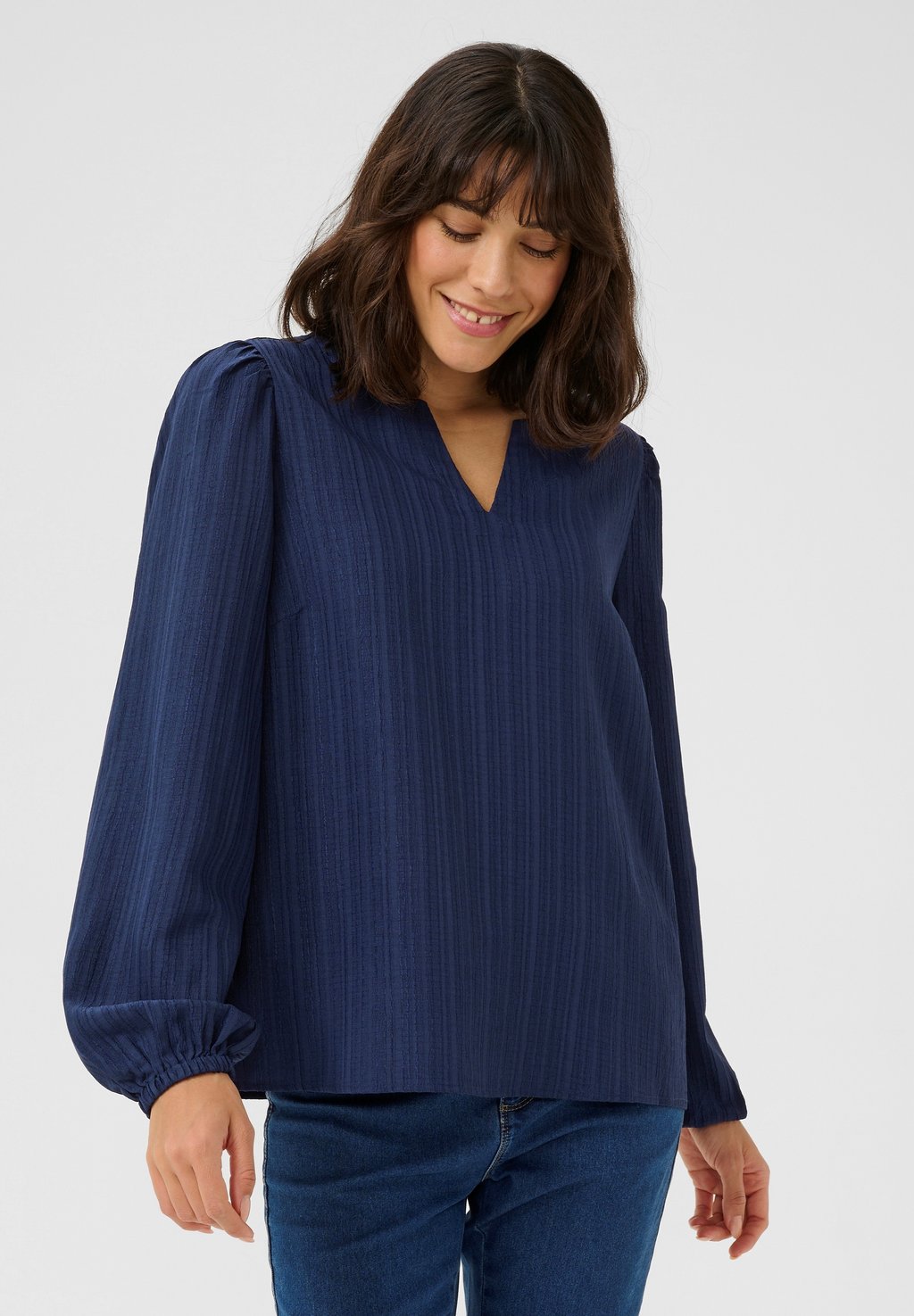 Блуза PAULINA Kaffe, темно-синий
Блуза PAULINA Kaffe, темно-синий