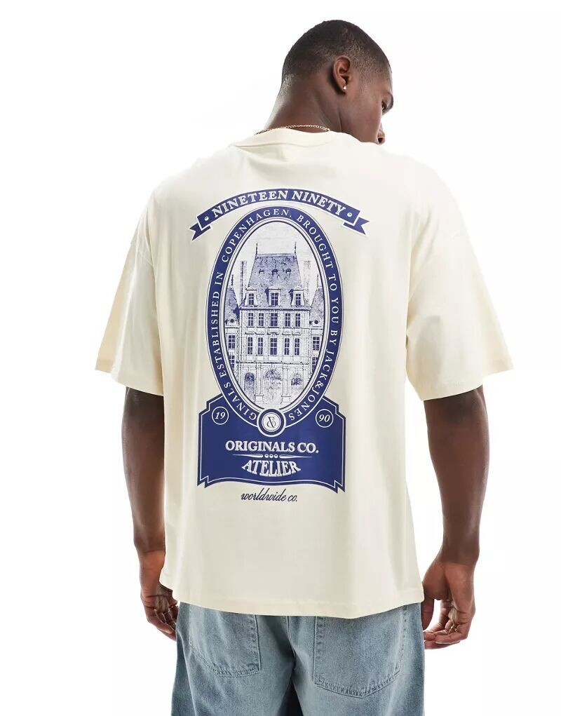 Бледно-желтая футболка оверсайз Jack & Jones с принтом Atelier на спине
Бледно-желтая футболка оверсайз Jack & Jones с принтом Atelier на спине