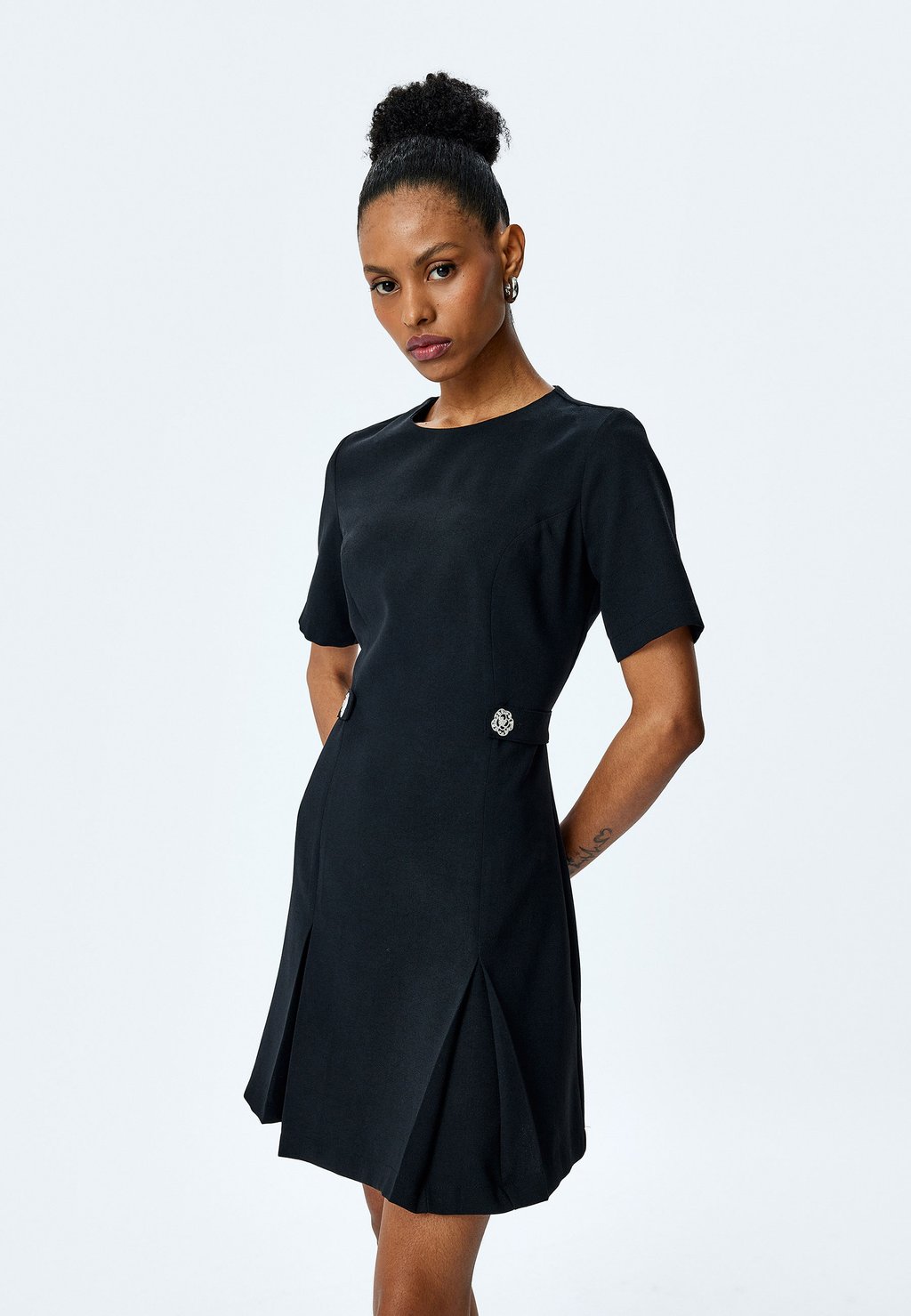 Платье-трансформер Koton, черный
Платье-трансформер Koton, черный