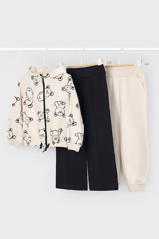 Детский спортивный костюм Mayoral, бежевый
Детский спортивный костюм Mayoral, бежевый