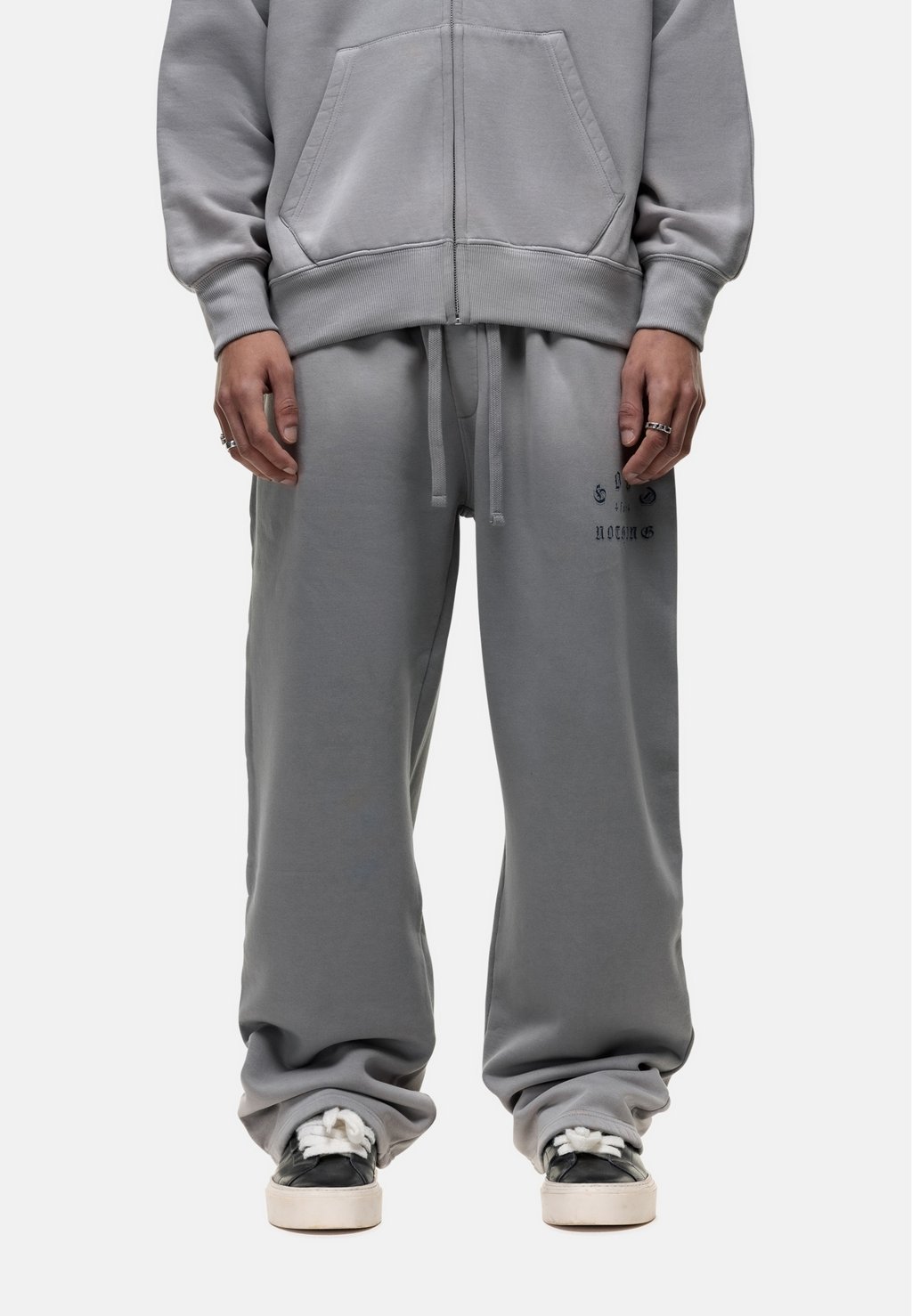 Спортивные штаны CALIGRY GDP Good For Nothing, серый
Спортивные штаны CALIGRY GDP Good For Nothing, серый