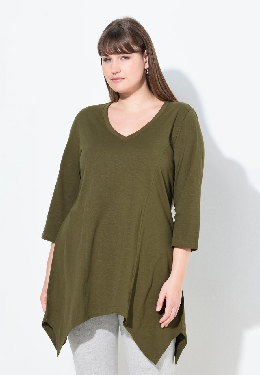 Топ Ulla Popken FINITION EN POINTE COL EN V MANCHES 3/4, Olive
Топ Ulla Popken FINITION EN POINTE COL EN V MANCHES 3/4, Olive