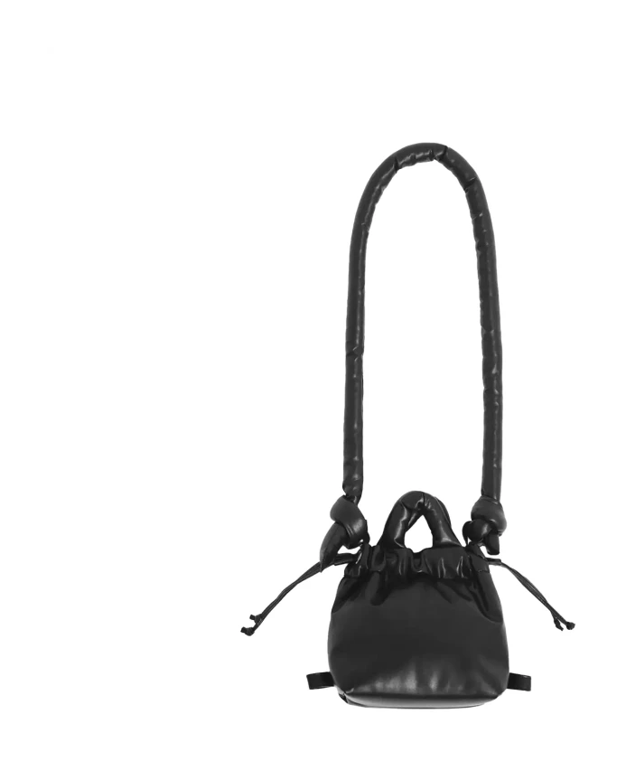 Компактная сумка из веганской кожи, черная. Olend, черный
Компактная сумка из веганской кожи, черная. Olend, черный