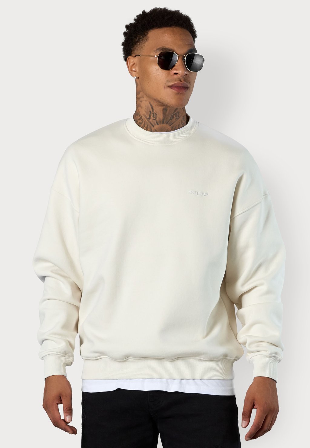 Толстовка ESSENTIAL OVERSIZED ESTEEM, молочный
Толстовка ESSENTIAL OVERSIZED ESTEEM, молочный