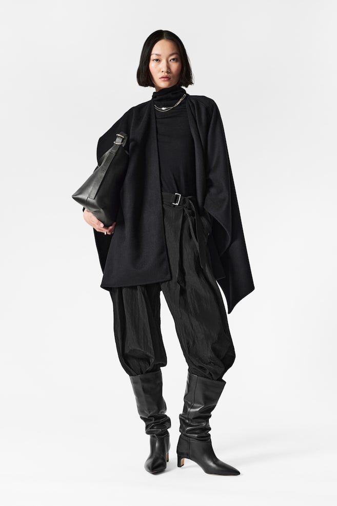 Брюки со складками и поясом & Other Stories, черный
Брюки со складками и поясом & Other Stories, черный