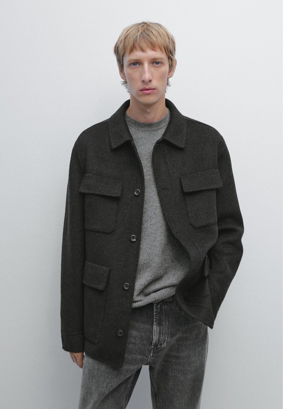 Куртка Massimo Dutti WITH POCKETS , Mottled Light Grey
Куртка Massimo Dutti WITH POCKETS , Mottled Light Grey