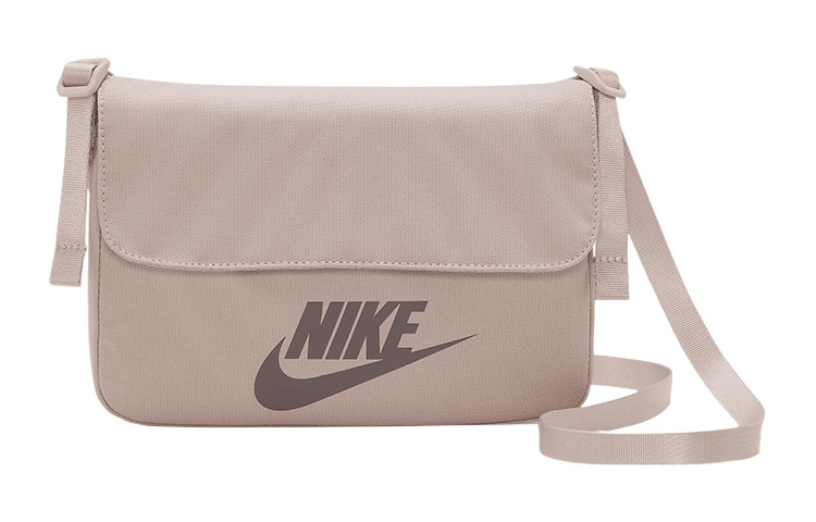 Nike Спортивная сумка из полиэстера малая квадратная через плечо женская экрю
Nike Спортивная сумка из полиэстера малая квадратная через плечо женская экрю