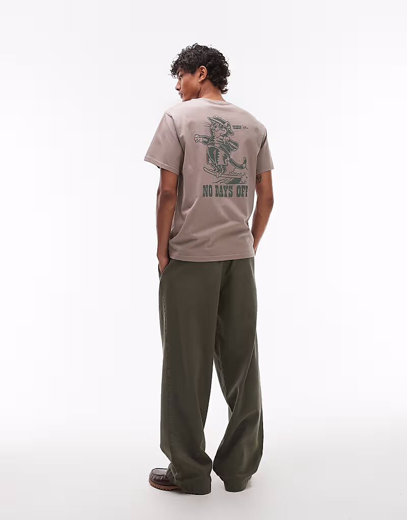 Футболка свободного кроя Levi's No Days Off на спине, коричневого цвета
Футболка свободного кроя Levi's No Days Off на спине, коричневого цвета