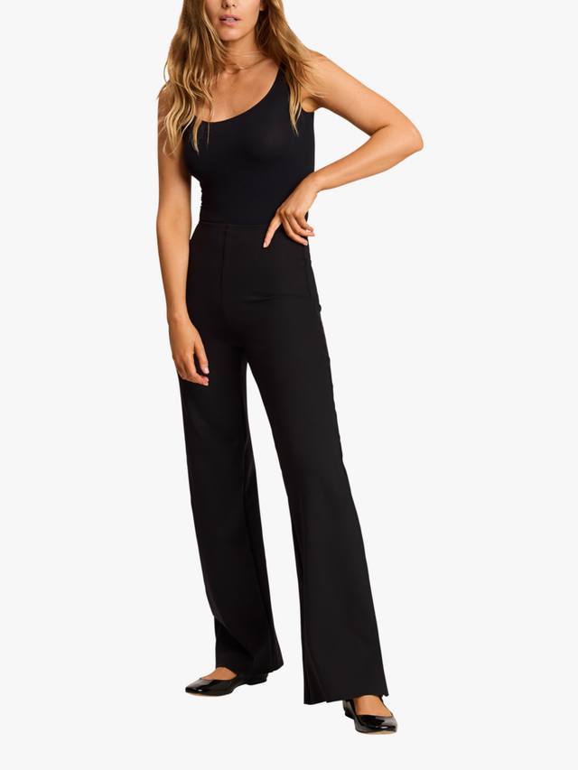 Широкие брюки Commando
Широкие брюки Commando