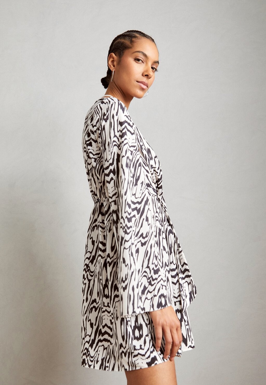 Повседневное платье Anna Field, цвет black/white 
Повседневное платье Anna Field, цвет black/white