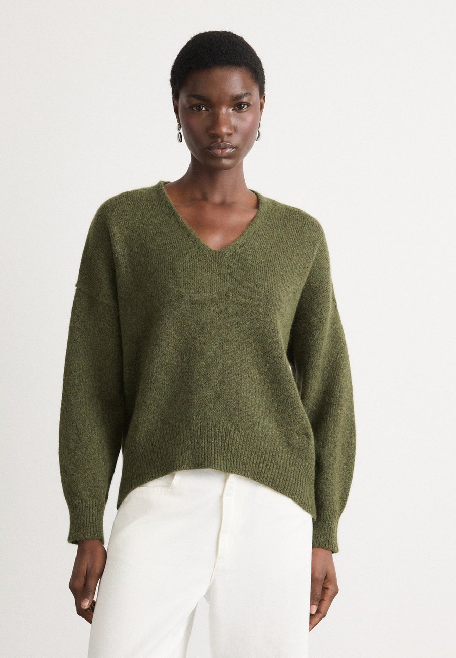 Джемпер BOSS FONDYSSA, Dark Green
Джемпер BOSS FONDYSSA, Dark Green