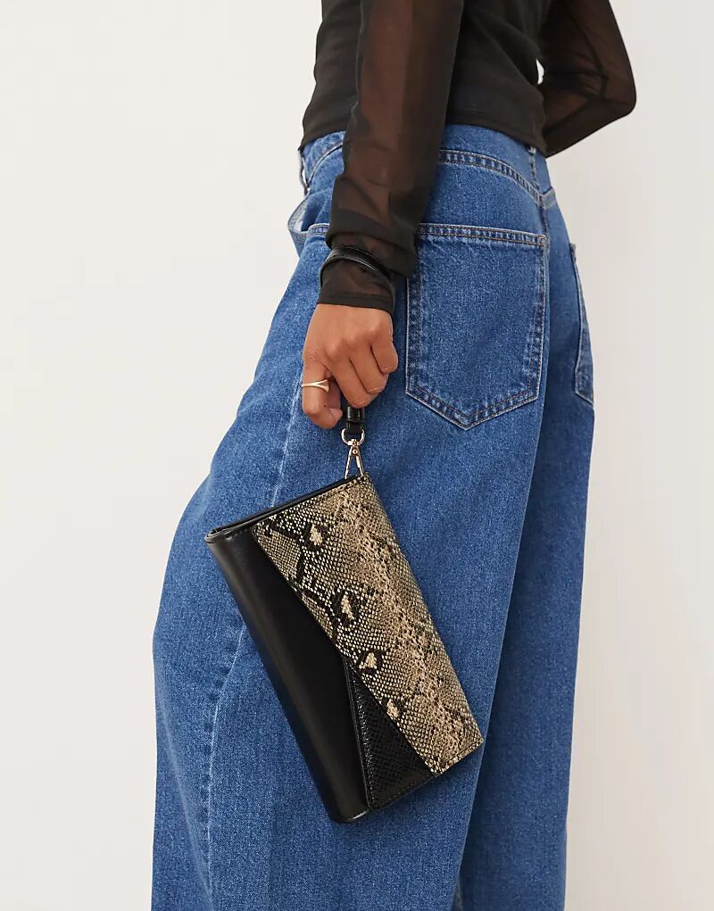 Сумка-трансформер Accessoryize со змеиным принтом, многоцветная
Сумка-трансформер Accessoryize со змеиным принтом, многоцветная