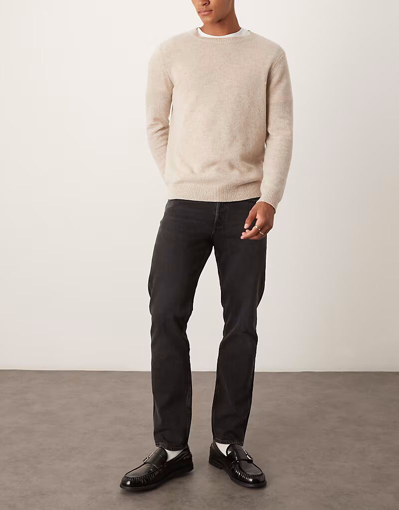 Джинсы ARKET Park прямого кроя, черного цвета с потертостями 
Джинсы ARKET Park прямого кроя, черного цвета с потертостями