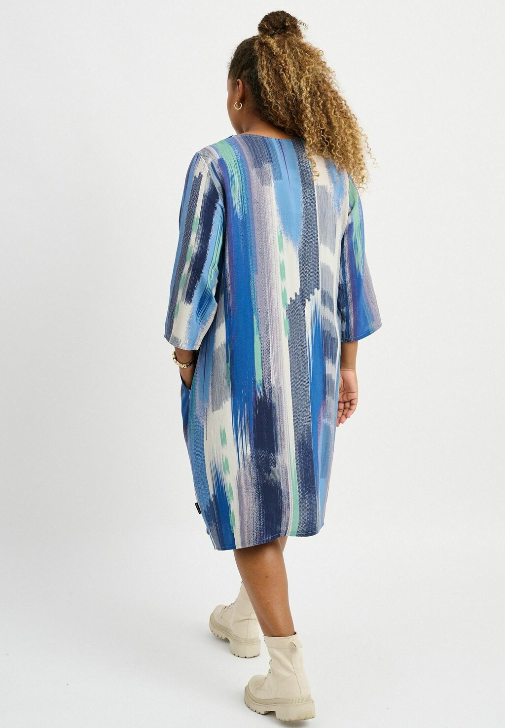 Дневное платье PNYella Pont Neuf, синий деним
Дневное платье PNYella Pont Neuf, синий деним