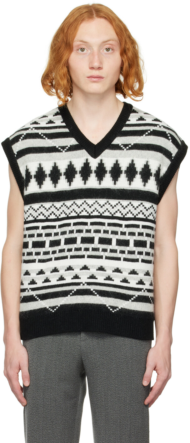 Черный жаккардовый жилет Solid Homme
Черный жаккардовый жилет Solid Homme