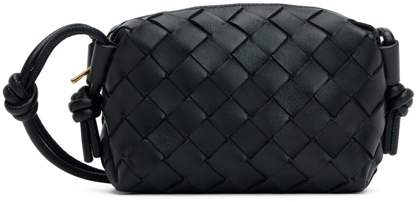 Черная мини-сумка с петлей для фотоаппарата Bottega Veneta, Черный, Черная мини-сумка с петлей для фотоаппарата Bottega Veneta
Черная мини-сумка с петлей для фотоаппарата Bottega Veneta, Черный, Черная мини-сумка с петлей для фотоаппарата Bottega Veneta