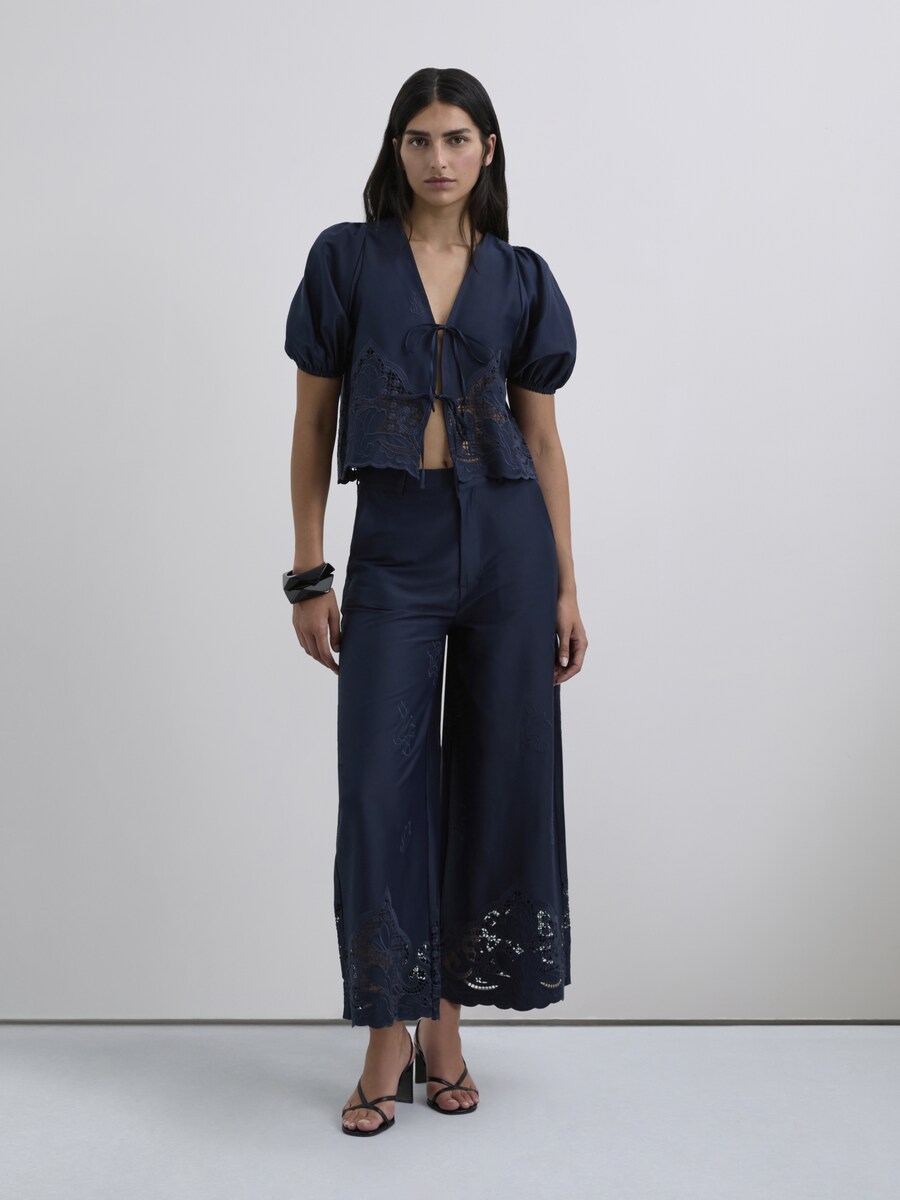 Обычные брюки Scalpers, синий/темно-синий
Обычные брюки Scalpers, синий/темно-синий