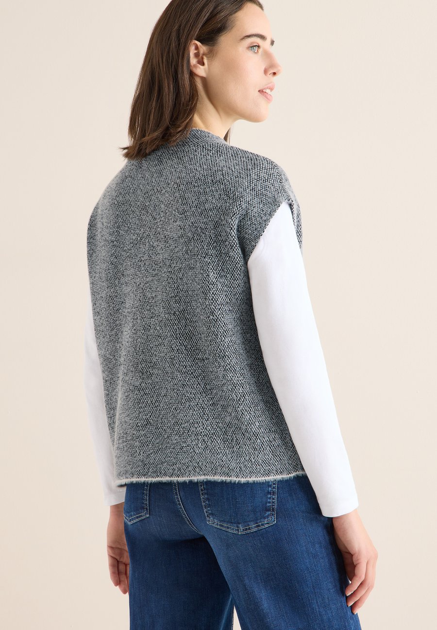 Джемпер Cecil Jumper, Schwarz/Black
Джемпер Cecil Jumper, Schwarz/Black