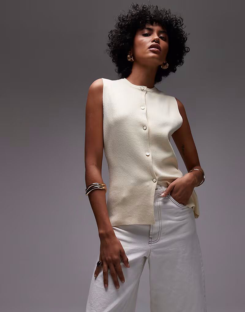 Жилет с пуговицей Mango, трикотажный, цвета экрю
Жилет с пуговицей Mango, трикотажный, цвета экрю