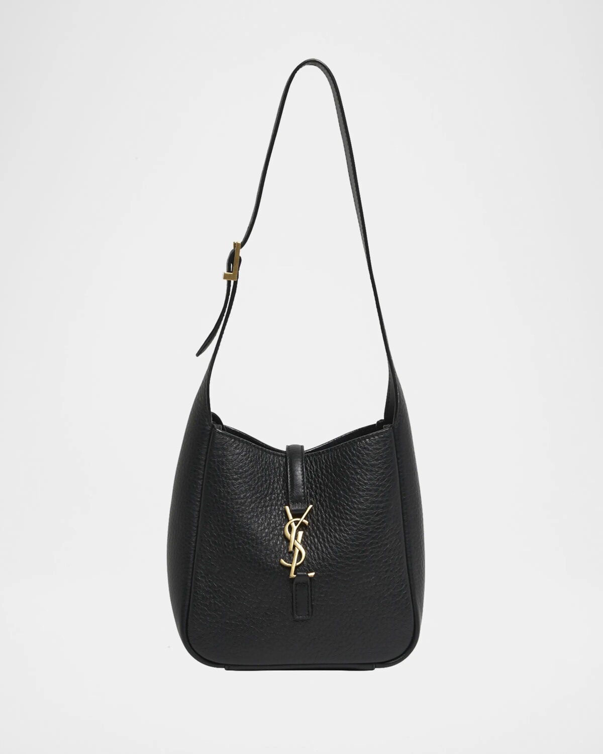 Сумка-хобо Le 5 A 7 YSL из кожи оленя Saint Laurent, цвет Noir 
Сумка-хобо Le 5 A 7 YSL из кожи оленя Saint Laurent, цвет Noir
