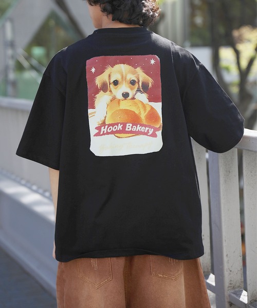 Футболка с коротким рукавом, анималистический принт "HOOK BAKERY", черная
Футболка с коротким рукавом, анималистический принт "HOOK BAKERY", черная