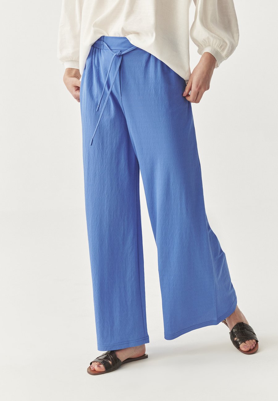Брюки TATUUM NAMALIKO, Blue
Брюки TATUUM NAMALIKO, Blue
