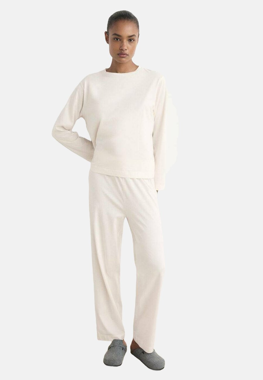 Пижамный комплект Mango DOS PIEZAS LISO SET, Beige
Пижамный комплект Mango DOS PIEZAS LISO SET, Beige