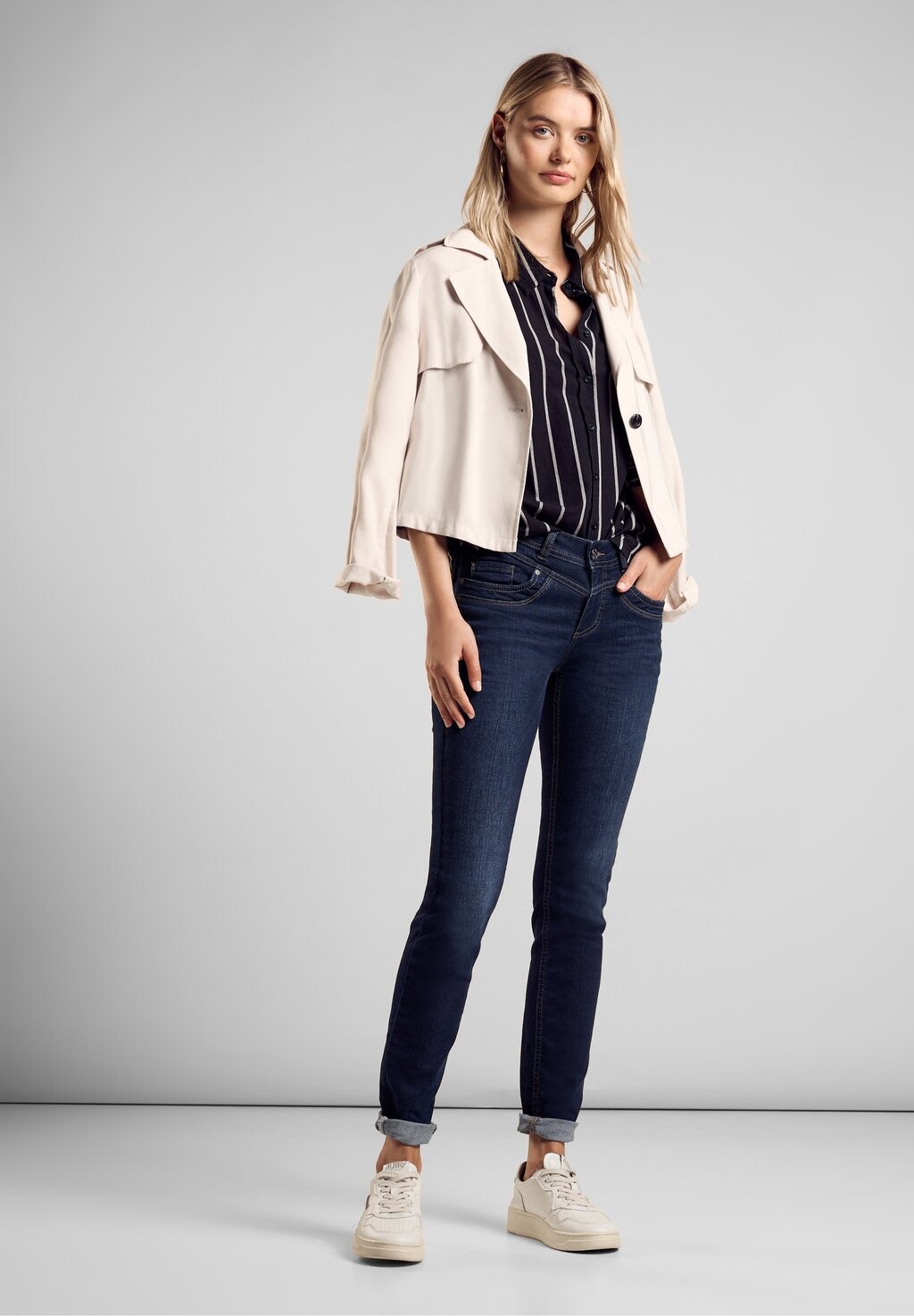 Джинсы облегающего кроя SLIM FIT Street One, сине-черный деним
Джинсы облегающего кроя SLIM FIT Street One, сине-черный деним