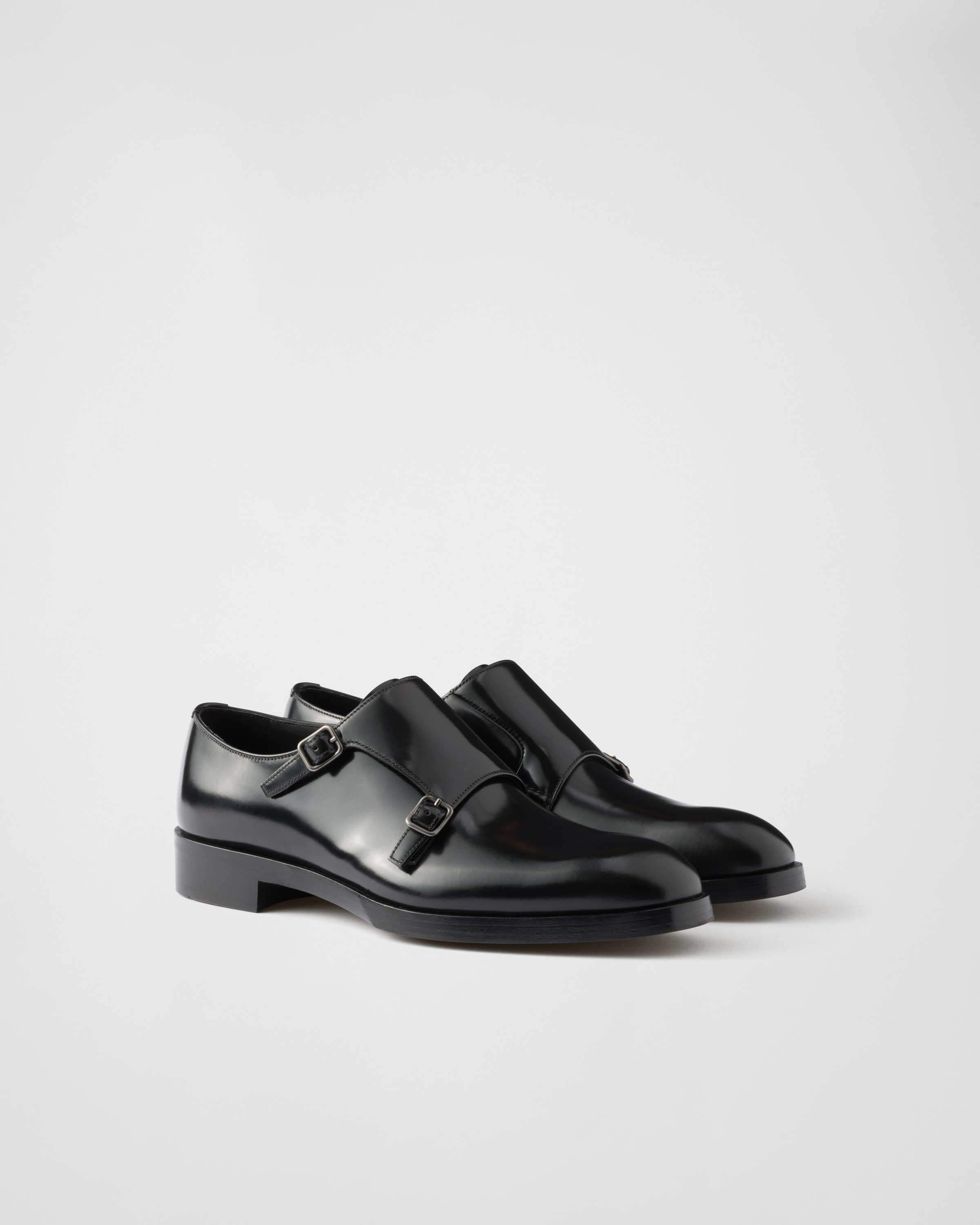 Туфли из полированной кожи с двойной пряжкой (монки) Prada, черный
Туфли из полированной кожи с двойной пряжкой (монки) Prada, черный