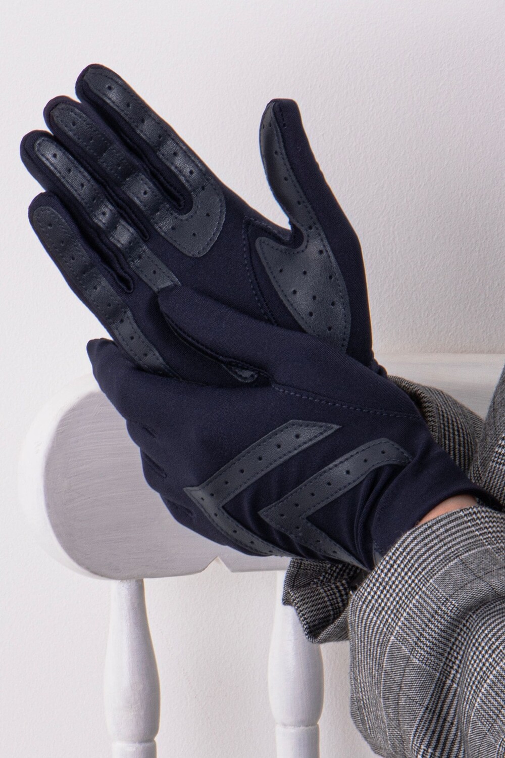 Isotoner оригинальные эластичные женские перчатки со смартоушем Totes, синий
Isotoner оригинальные эластичные женские перчатки со смартоушем Totes, синий