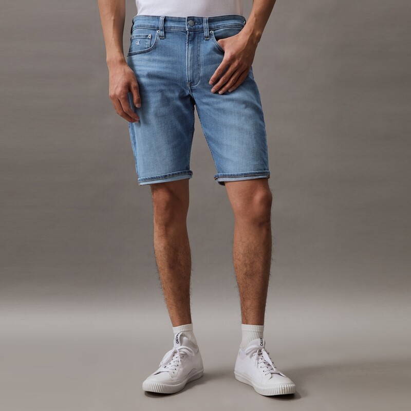 Шорты Calvin Klein Jeans джинсовые, светло-голубой
Шорты Calvin Klein Jeans джинсовые, светло-голубой