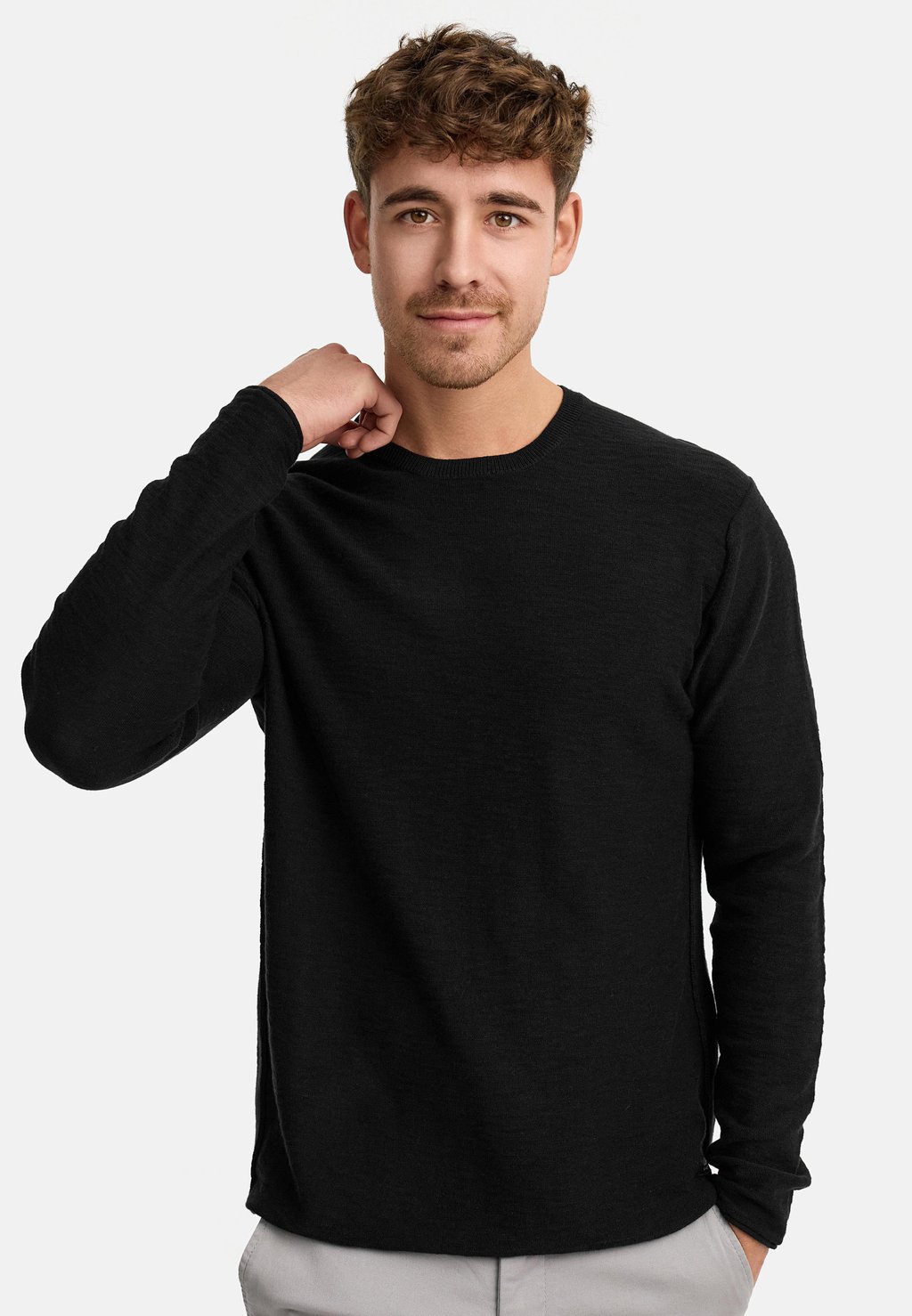 Джемпер MACEDONIO INDICODE JEANS, черный
Джемпер MACEDONIO INDICODE JEANS, черный