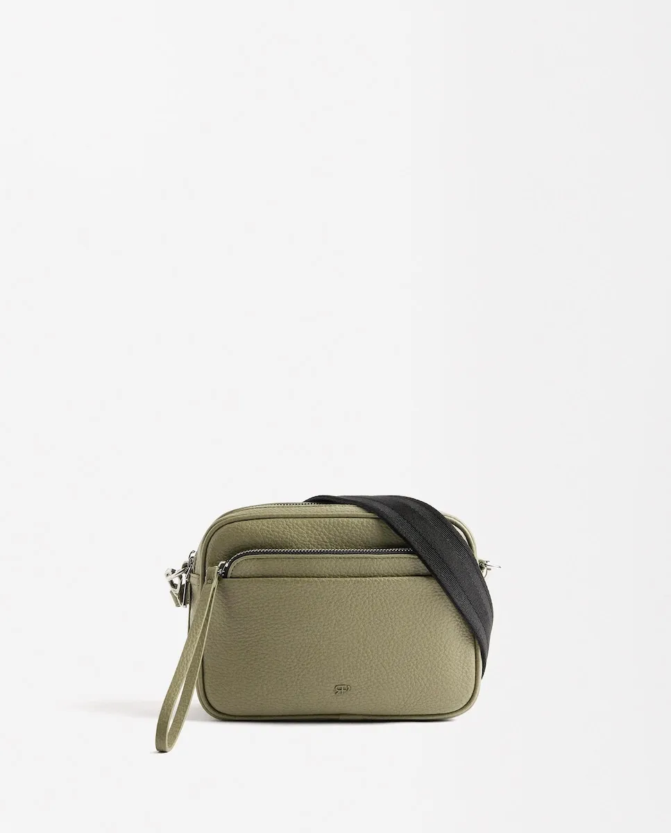 Женская сумка-бандо с несколькими отделениями и съемной косметичкой на молнии в однотонном исполнении Parfois, зеленый
Женская сумка-бандо с несколькими отделениями и съемной косметичкой на молнии в однотонном исполнении Parfois, зеленый