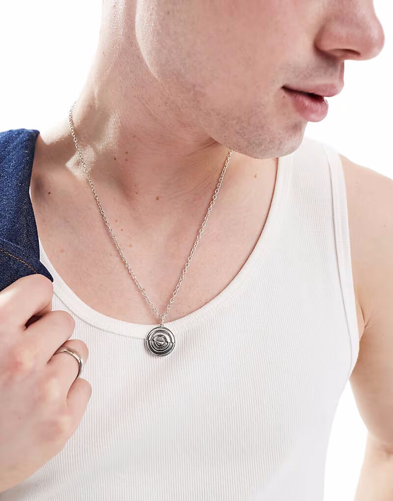 Ожерелье с подвеской в виде круга серебристого тона Asos Design
Ожерелье с подвеской в виде круга серебристого тона Asos Design