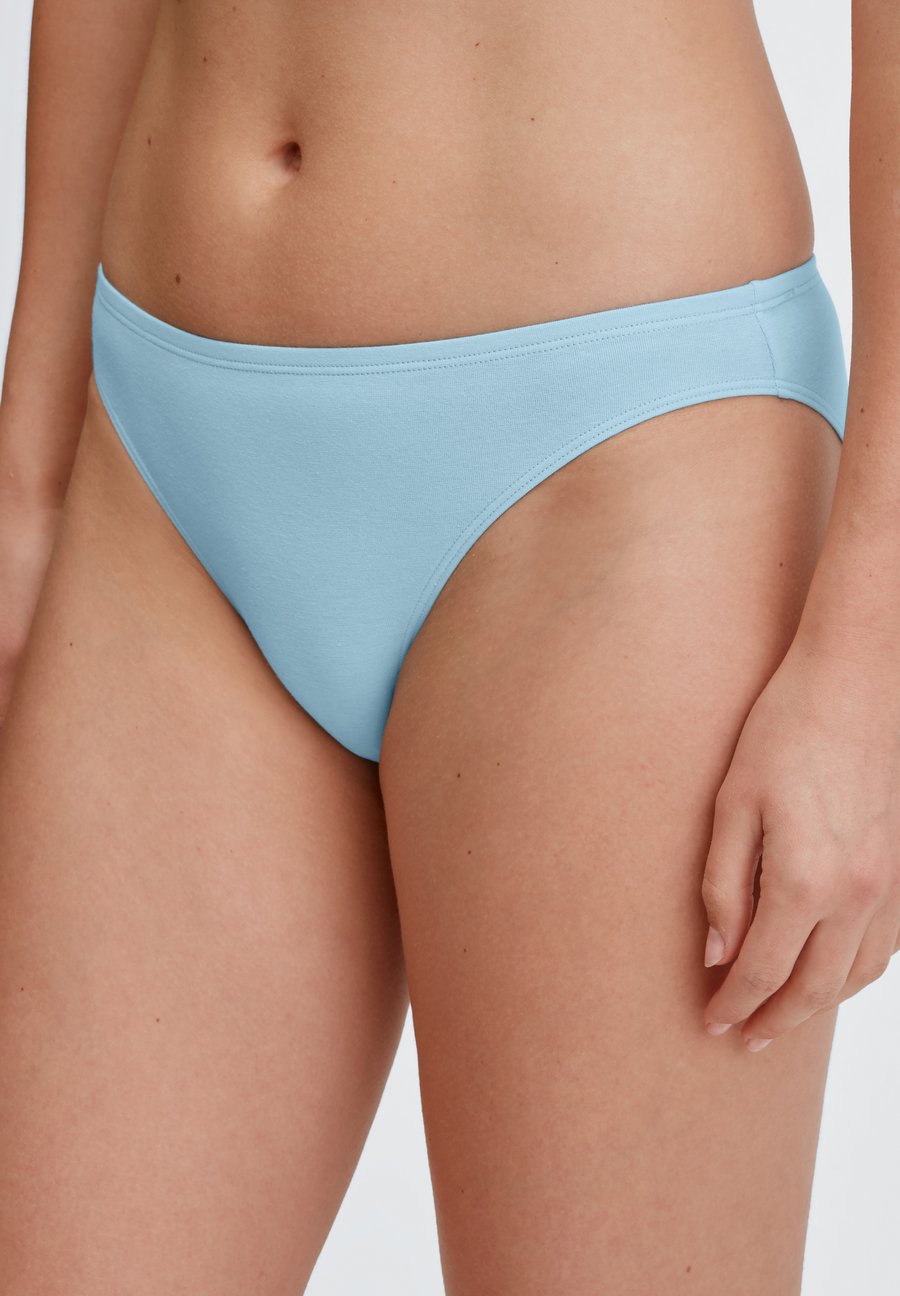 Брифы Calida ESSENTIAL LOW CUT, Cascade Blue/Light Blue
Брифы Calida ESSENTIAL LOW CUT, Cascade Blue/Light Blue