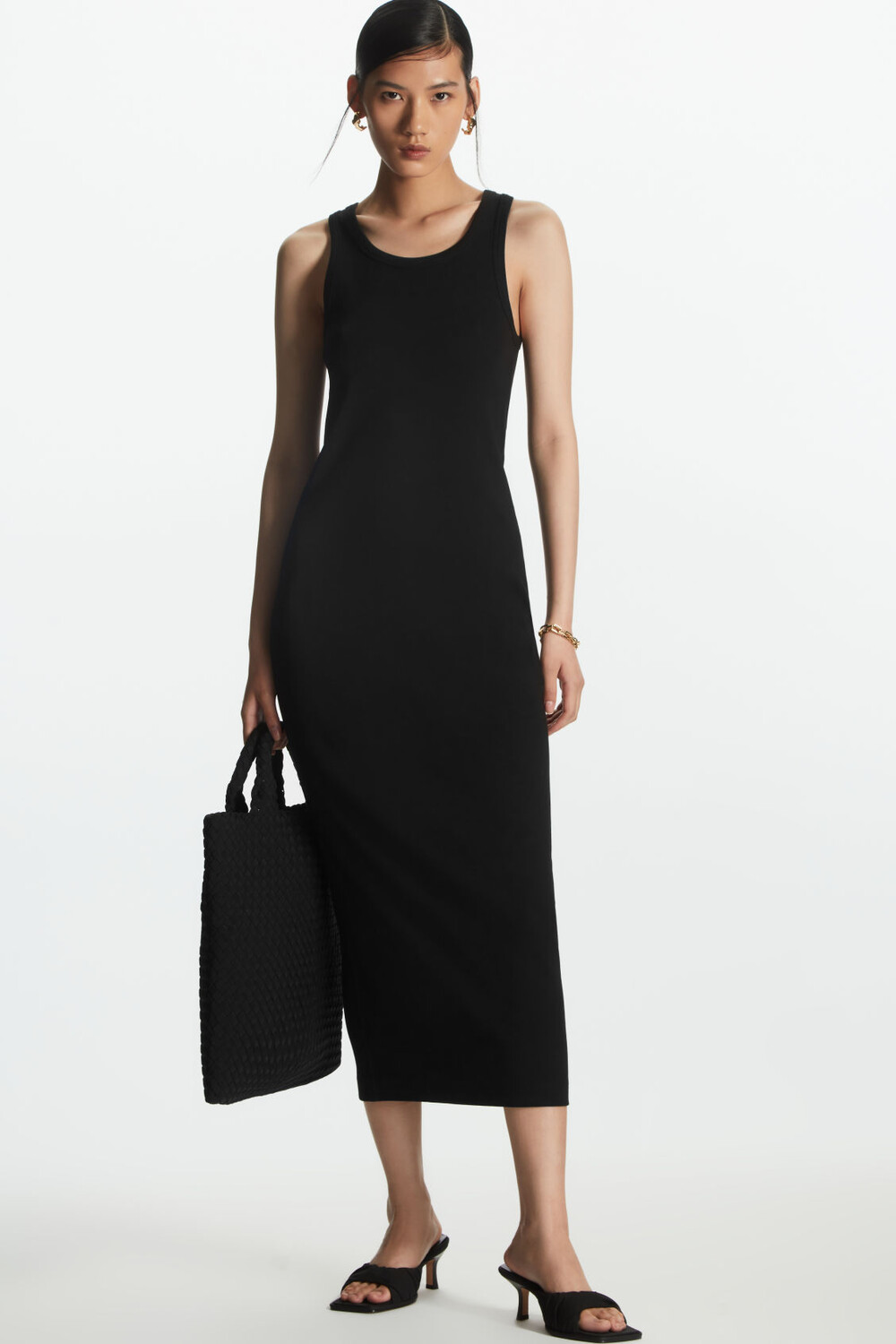 Платье в рубчик, черный
Платье в рубчик, черный