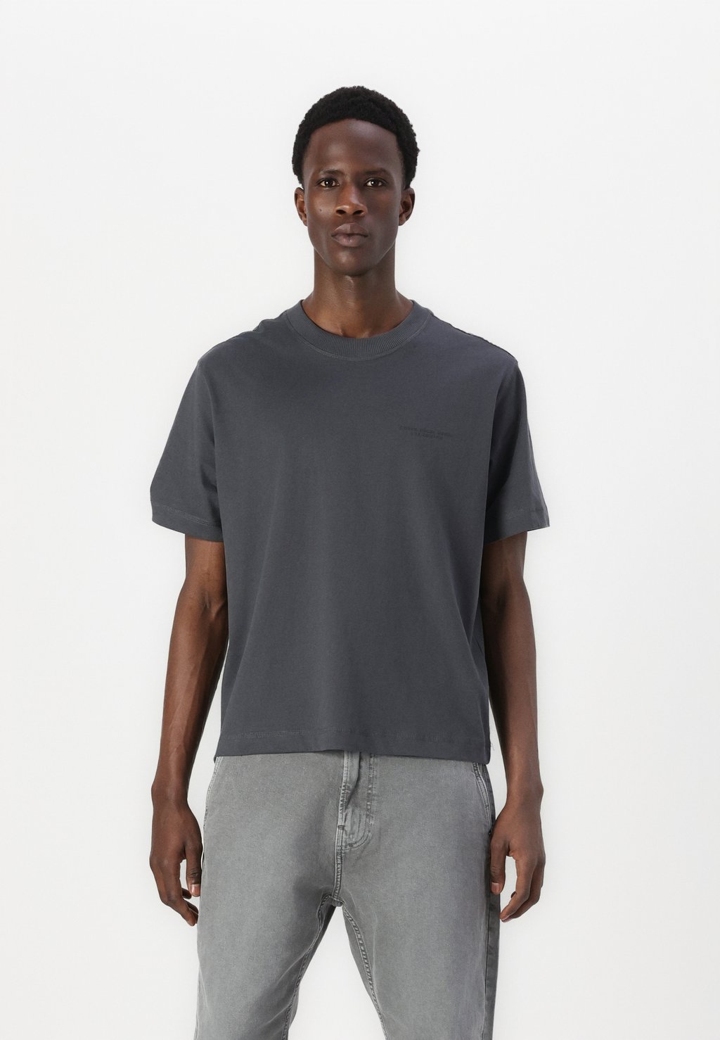 Футболка с принтом JCOINTERLUDE EASTER TEE CREW NECK Jack & Jones, серый
Футболка с принтом JCOINTERLUDE EASTER TEE CREW NECK Jack & Jones, серый