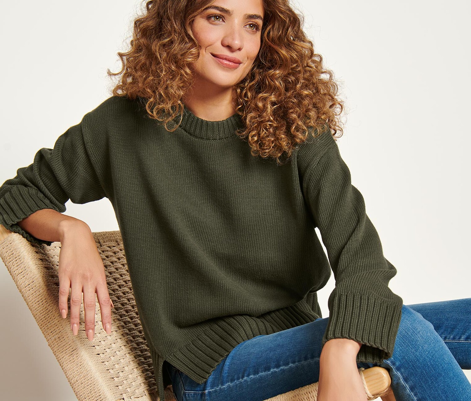 Вязаный свитер с разрезом по низу Tchibo, темно-оливково-зеленый
Вязаный свитер с разрезом по низу Tchibo, темно-оливково-зеленый