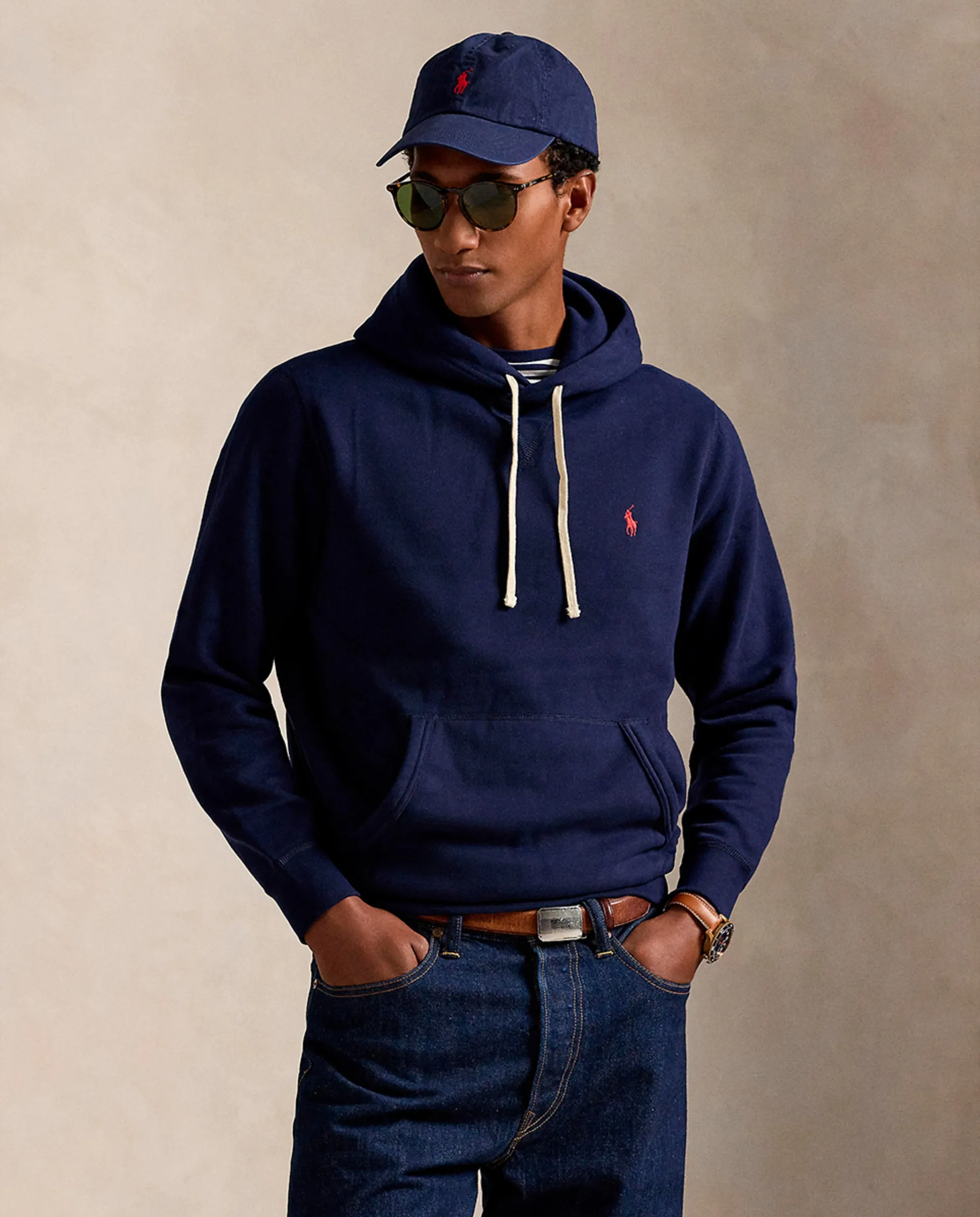 Мужская флисовая толстовка с капюшоном Polo Ralph Lauren, темно-синий
Мужская флисовая толстовка с капюшоном Polo Ralph Lauren, темно-синий