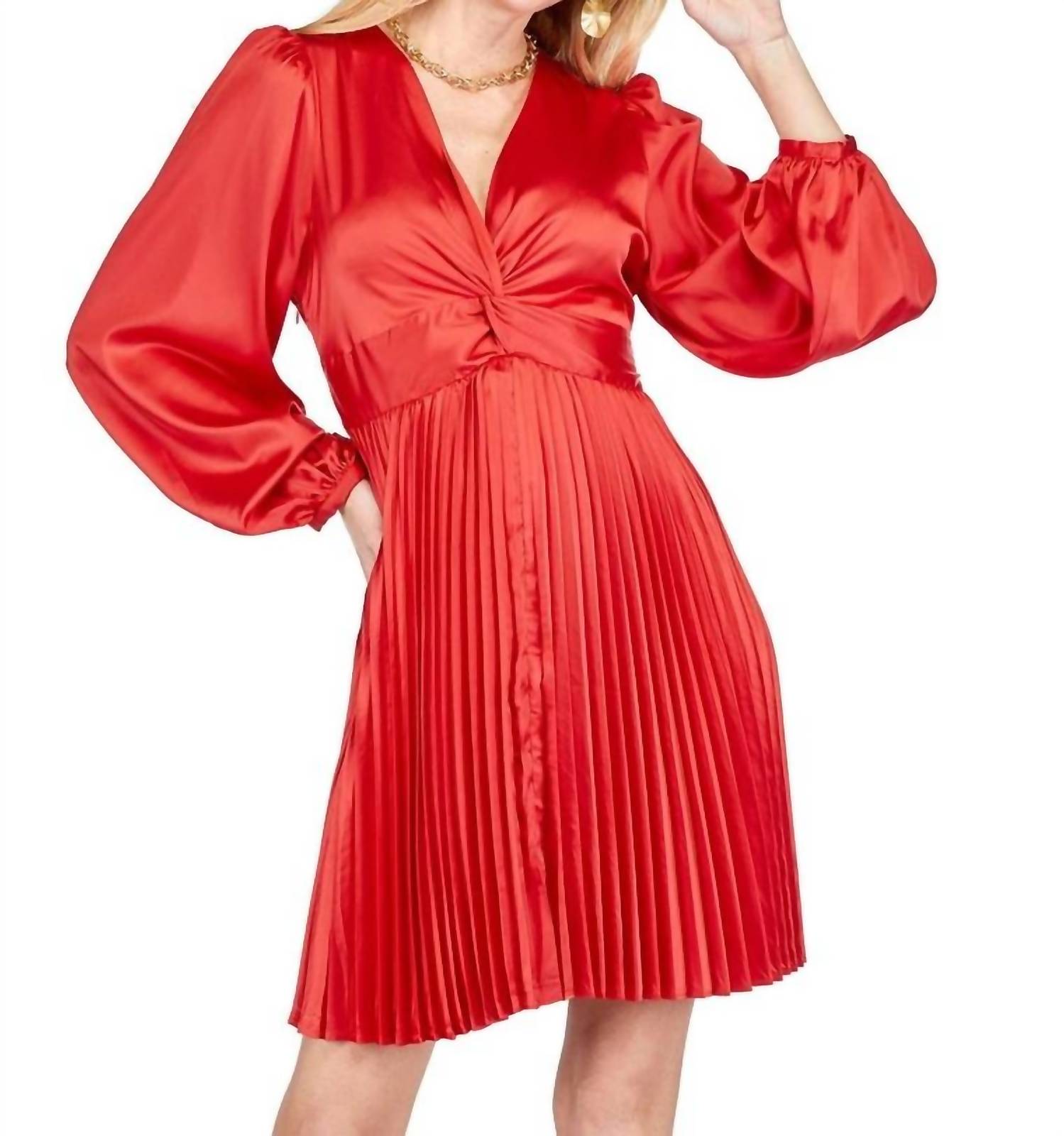 Красное платье с драпировкой Joy Joy
Красное платье с драпировкой Joy Joy