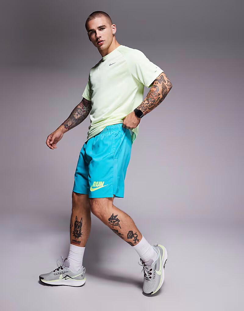 Шорты Running Challenger Dri-FIT 7 дюймов синего цвета Nike Running
Шорты Running Challenger Dri-FIT 7 дюймов синего цвета Nike Running
