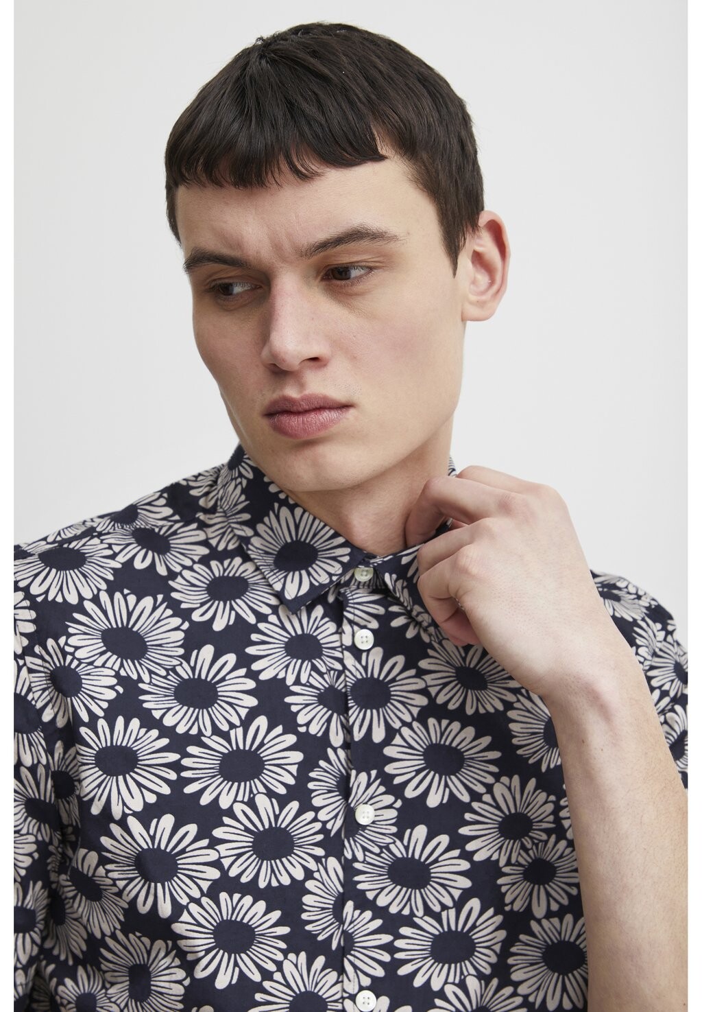 Рубашка CFANTON S FLOWER PRINTED Casual Friday, синий
Рубашка CFANTON S FLOWER PRINTED Casual Friday, синий