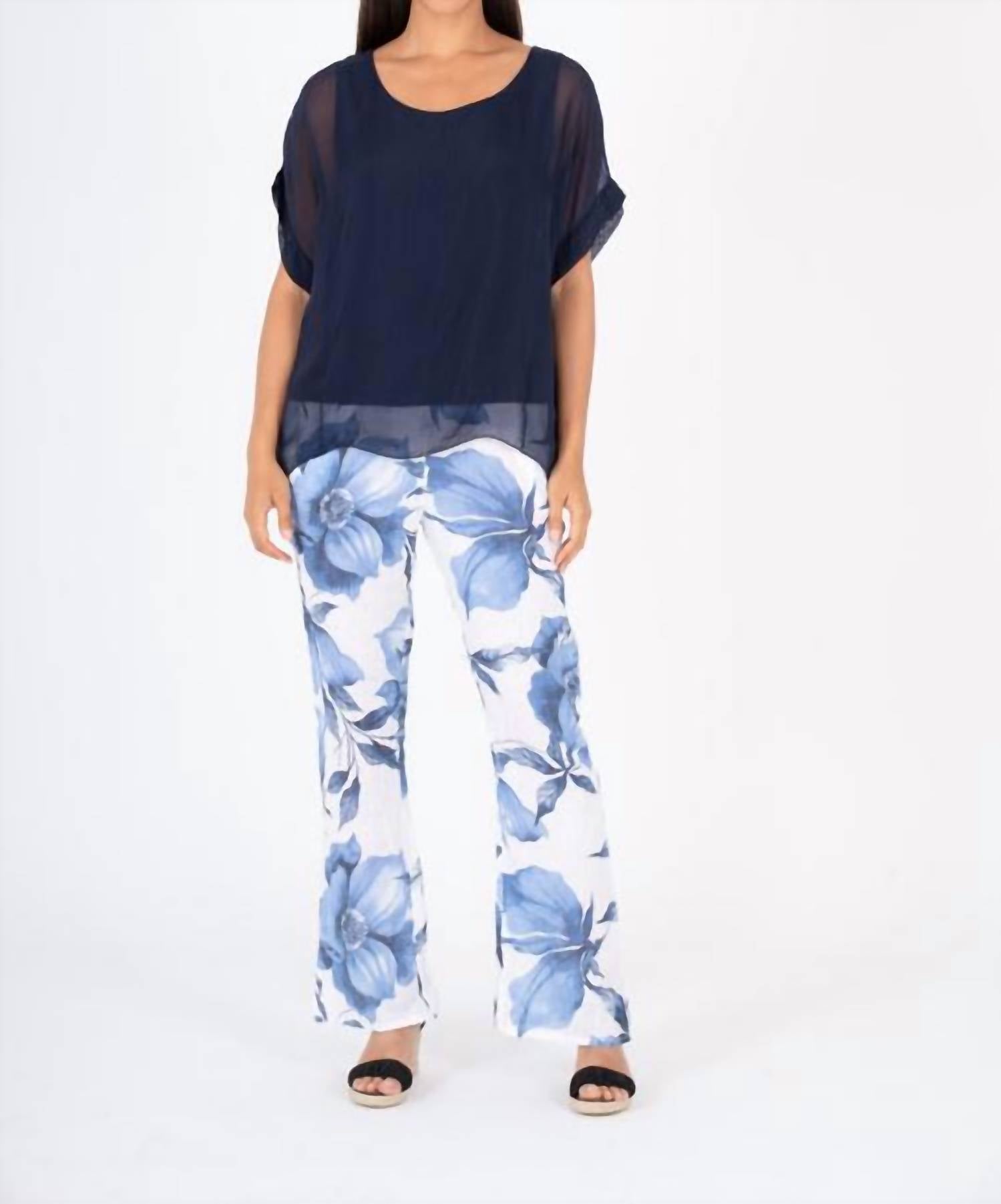 Короткий рукав, трикотажный топ в темно-синем цвете Made in Italy
Короткий рукав, трикотажный топ в темно-синем цвете Made in Italy