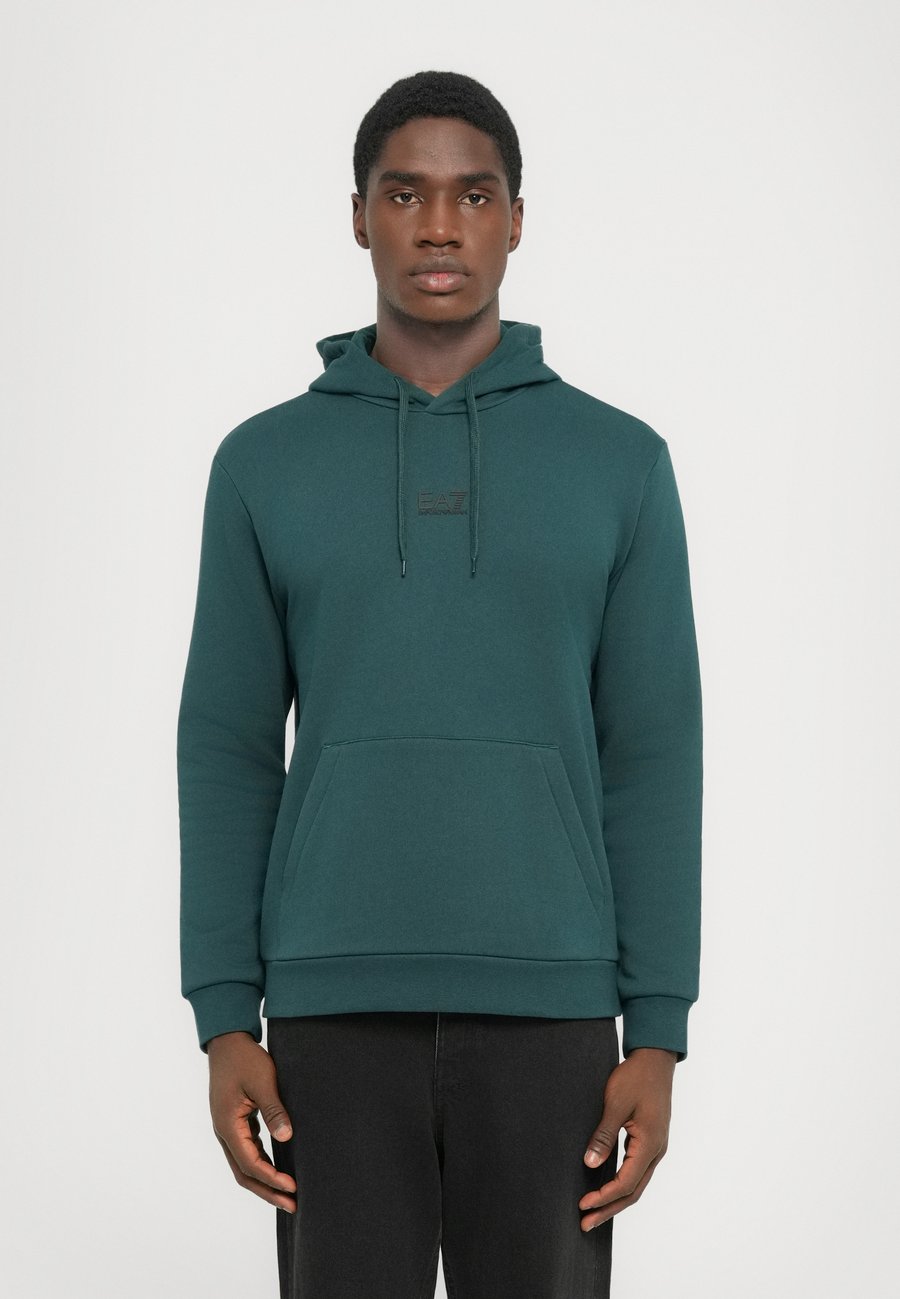 Толстовка EA7 Emporio Armani TRAIN CORE HOODIE, Ponderosa Pine/Evergreen
Толстовка EA7 Emporio Armani TRAIN CORE HOODIE, Ponderosa Pine/Evergreen